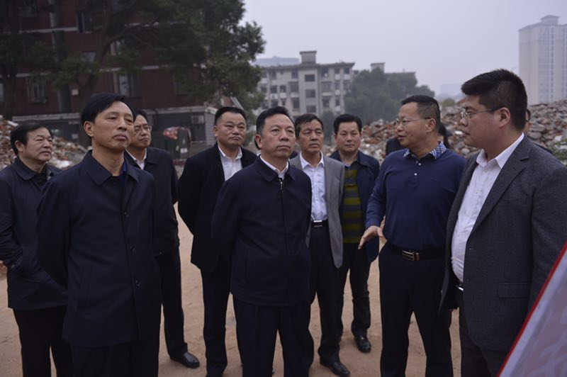 主要是依賴(lài)于市委市政府的強(qiáng)力推動(dòng)