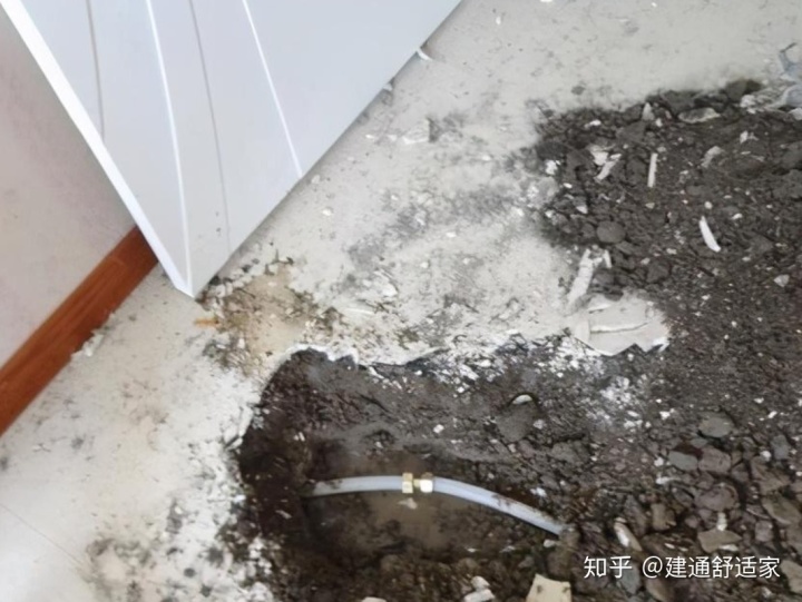 關閉接地管的給水閥和排水閥