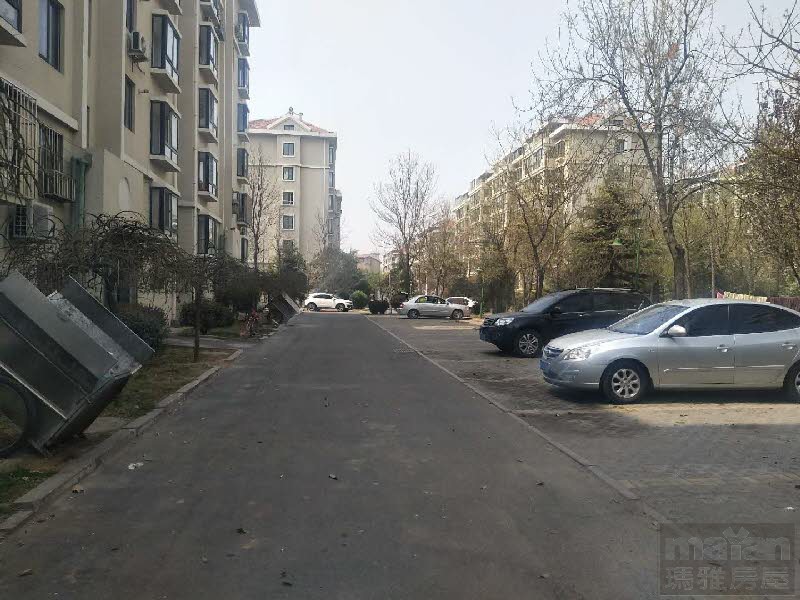 這類小產權房單價一般在三四千元之間