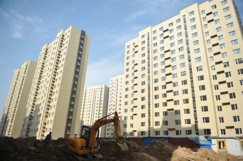 開發(fā)商應按照約定向權(quán)利人交付回遷房