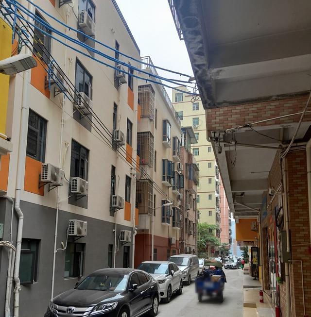 經(jīng)過正規(guī)報建的村委統(tǒng)建樓