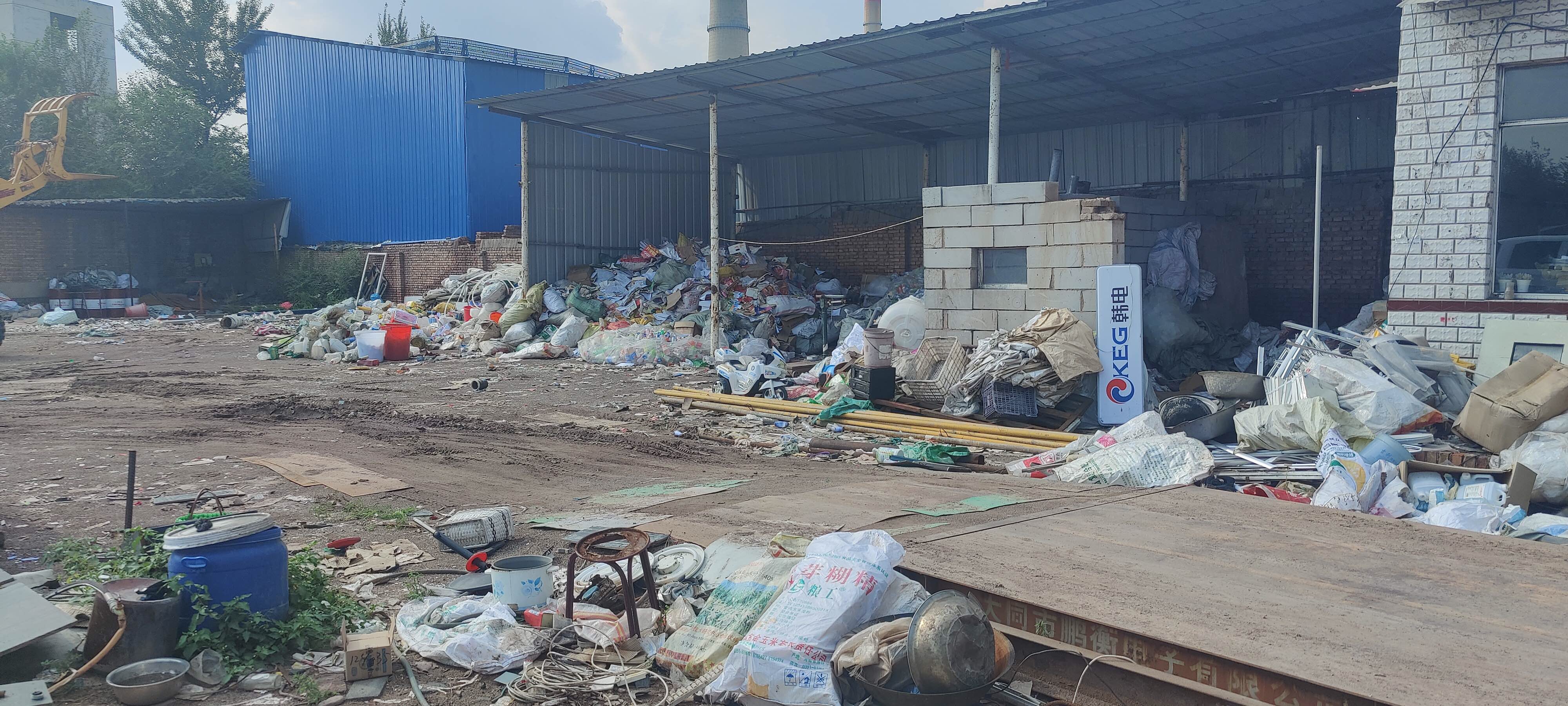 近兩年老陳收廢品的活動已經規范很多